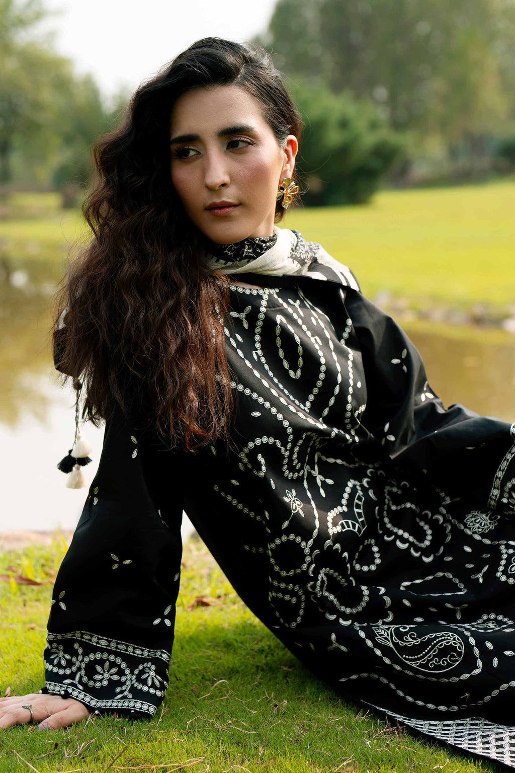 Original Nishat 3 Piece - Digital Printed Embroidered Suit - 42602009 | Buy Online in Pakistan